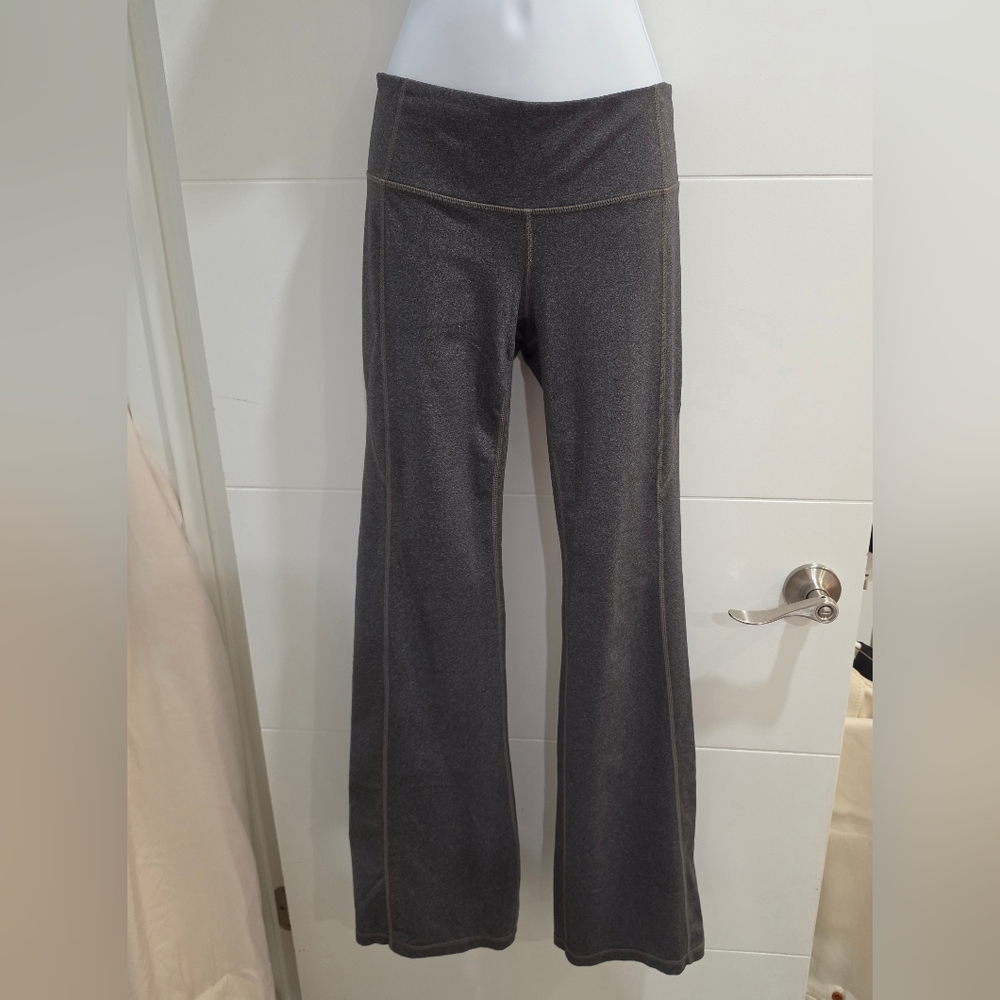 Athleta Revelation Flare Legging Yoga Pants Sz. S